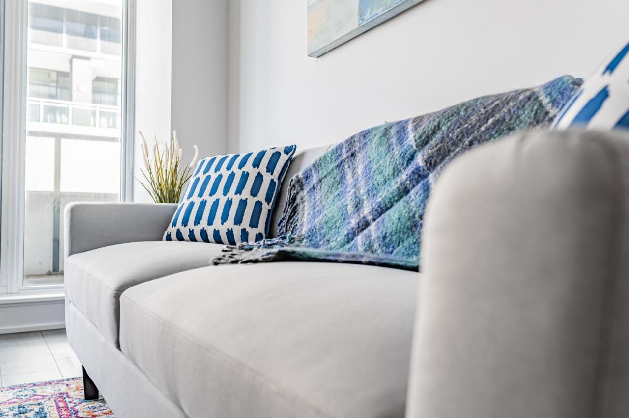 In Parklawn & Lake Shore With Free Parking Close To Airport Toronto