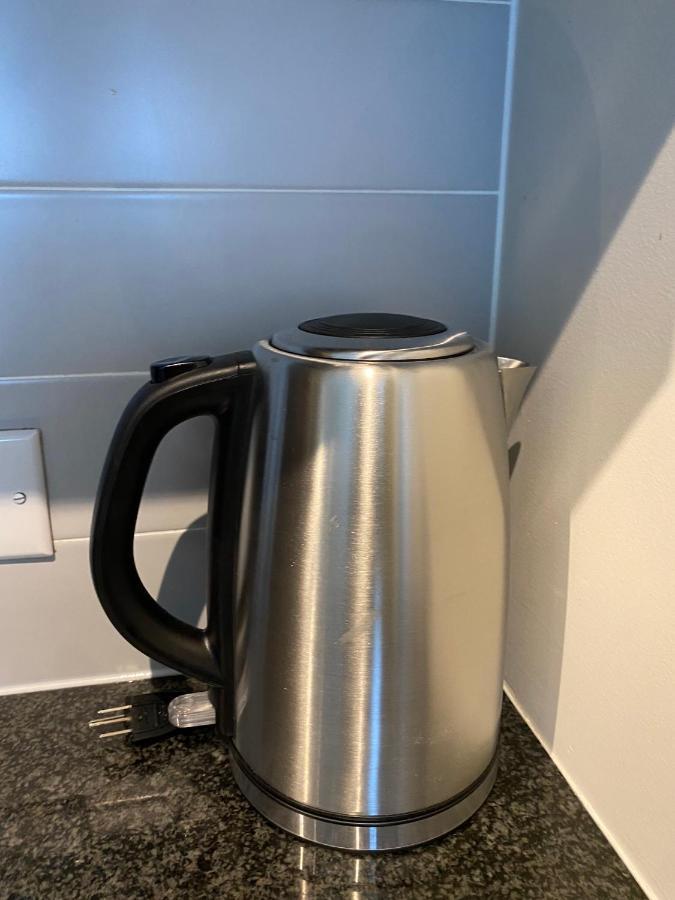 Cozy 2 Bedroom Free Parking Downtown 1min Scotiabank Arena Tff Cn Tower Rogers Centre Union Station Apartment Toronto