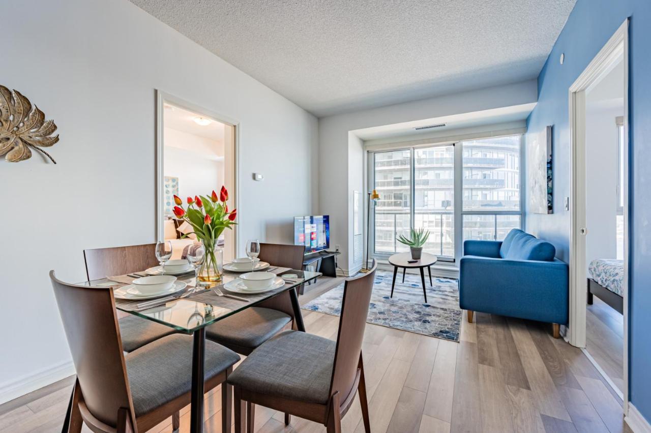 Apartment Two Bedroom Condo! Union Station! Downtown Core