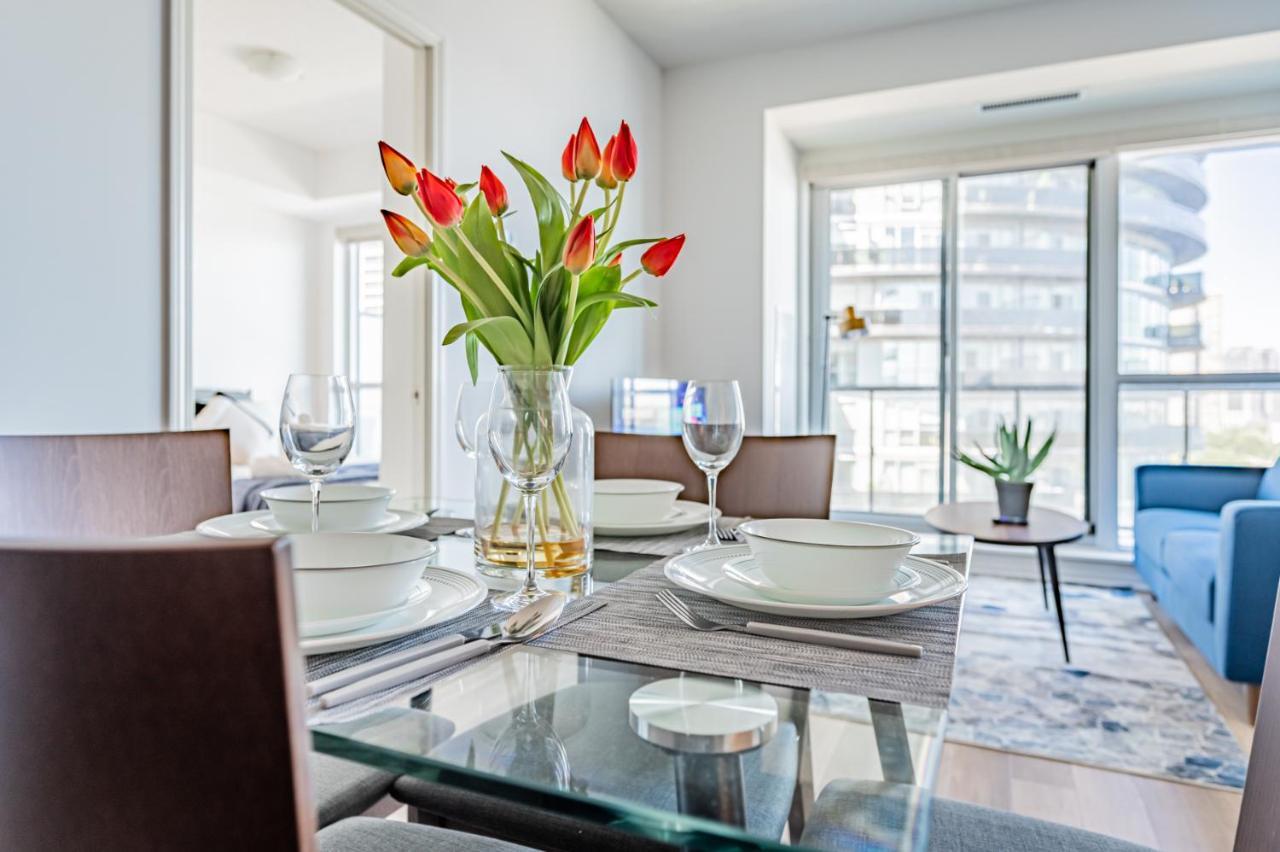 Apartment Two Bedroom Condo! Union Station! Downtown Core