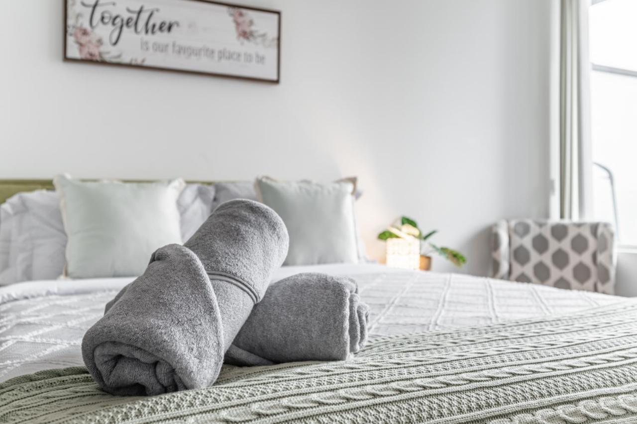 Lovely In Downtown Core Apartment *