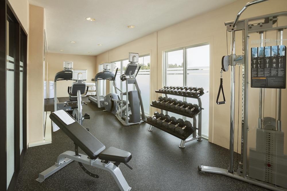 Courtyard By Marriott Airport 3*