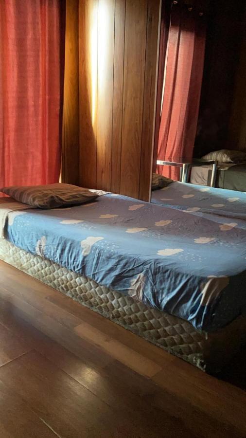 Guest house Private 5 Min Finch West Subway - York