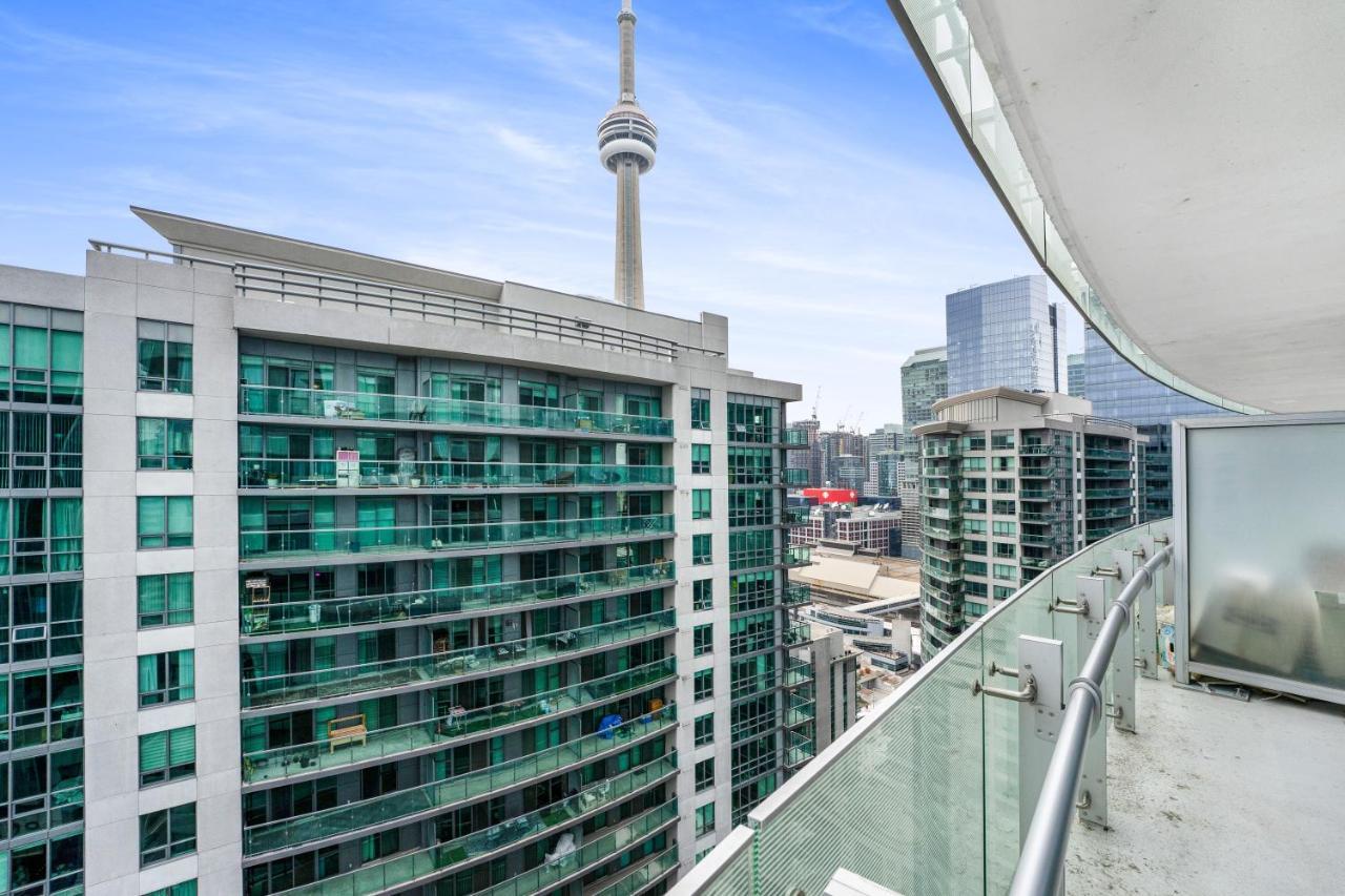 Vacation Downtown * Toronto
