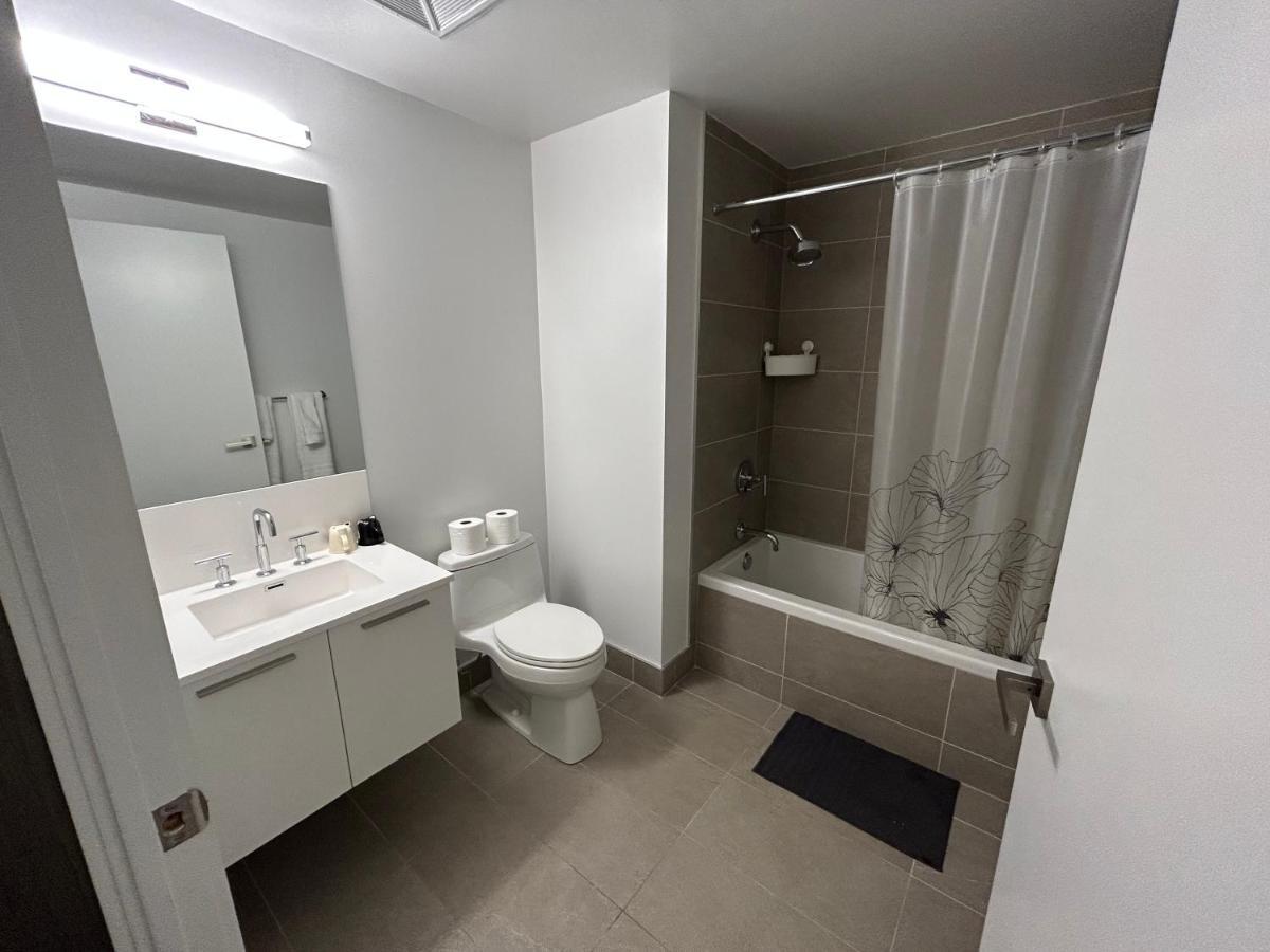 Apartment Entire In Downtown Toronto