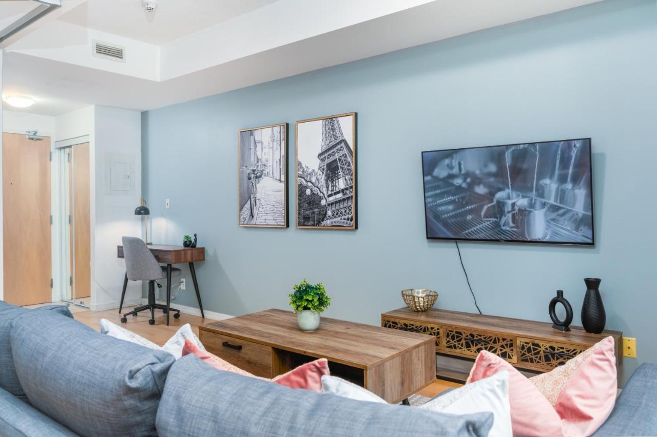 Bremner Apartment