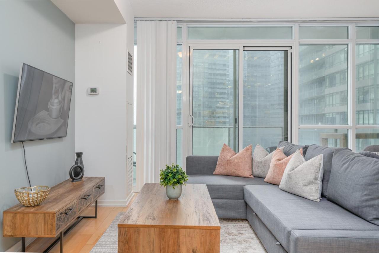 Apartment Bremner Toronto