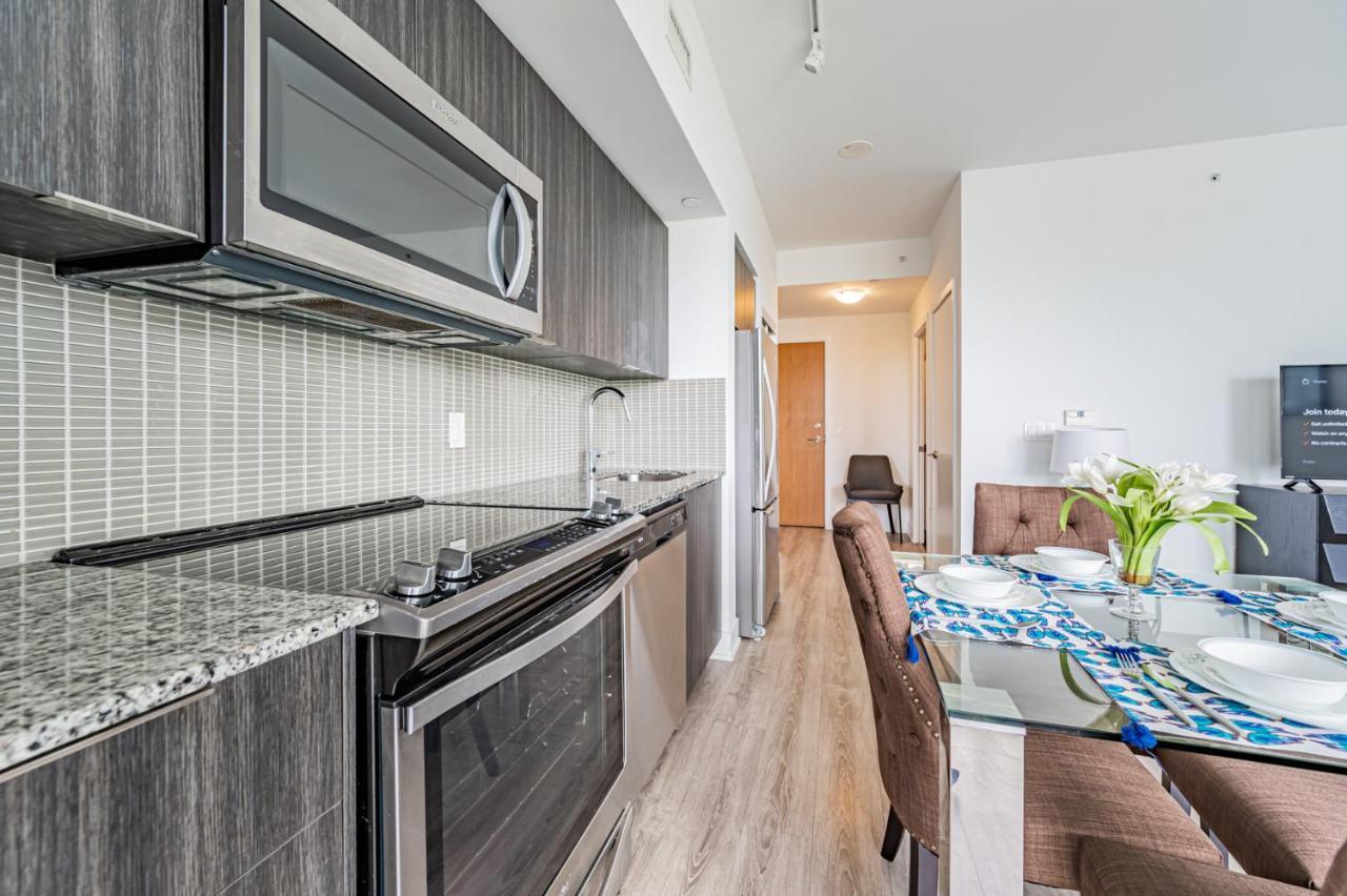 Apartment Two Bedroom Condo! Union Station! Downtown Core Toronto