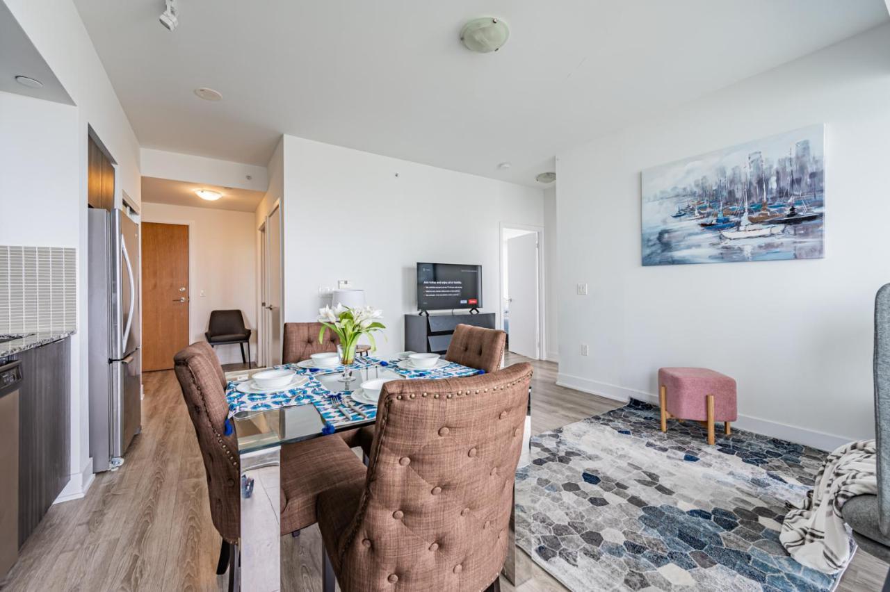 Apartment Two Bedroom Condo! Union Station! Downtown Core Toronto