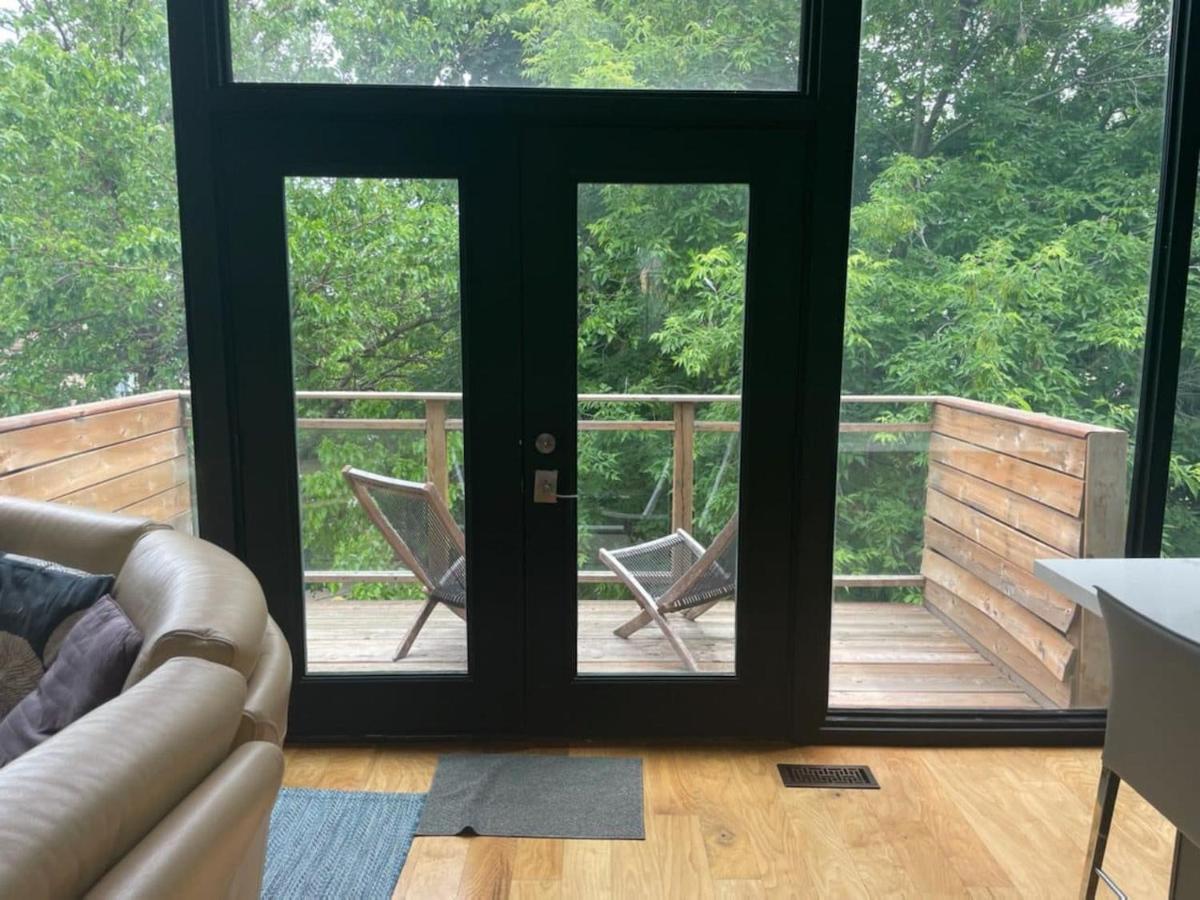 Beautiful, Centric, Pet-friendly With Parking *
