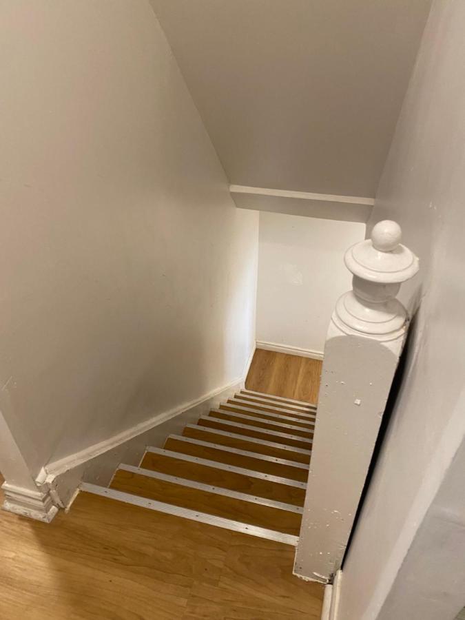 Single With Shared Bathroom 536c Toronto
