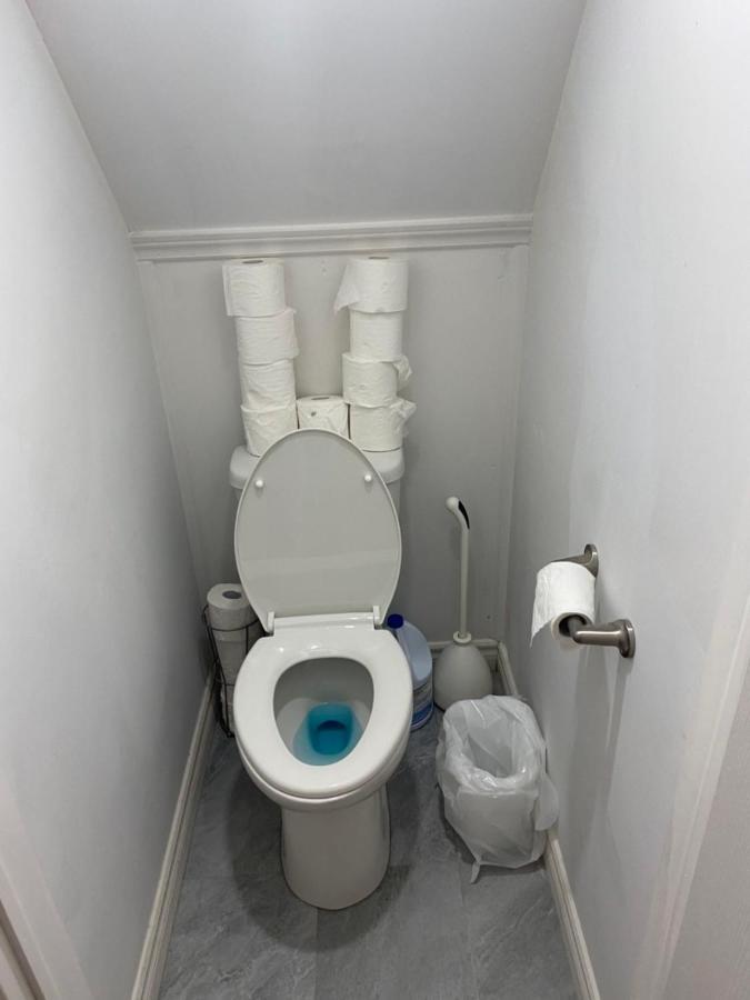 Single With Shared Bathroom 536c Toronto