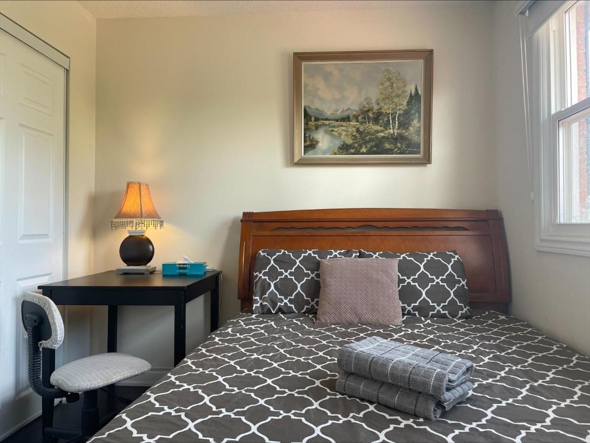 Btn Family-style Bustling Area Self-check-in So Fast Fiber Net Free Parking Homestay Toronto