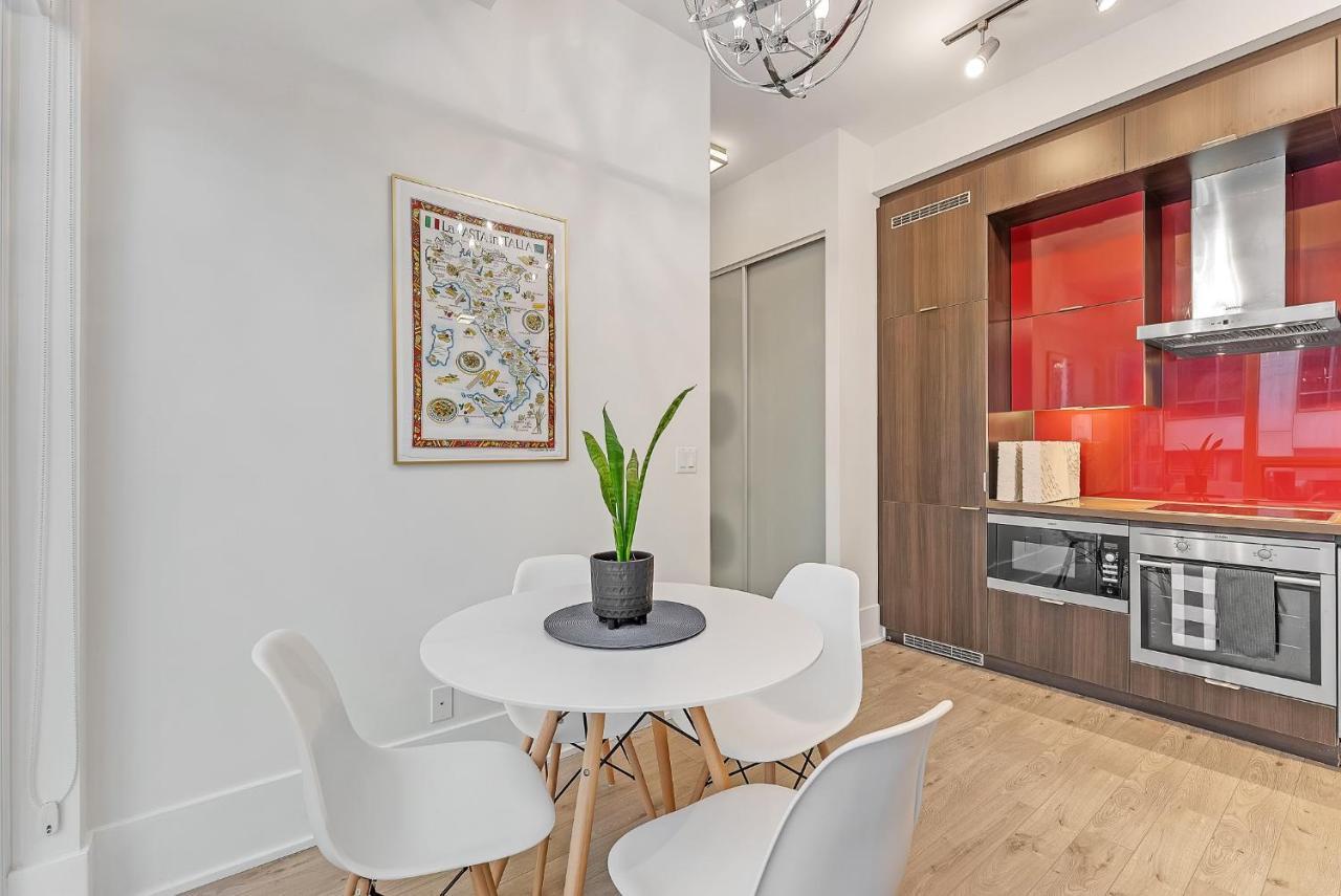 2br 2bth Apt-rogers Center-cn Tower-free Parking Apartment Toronto