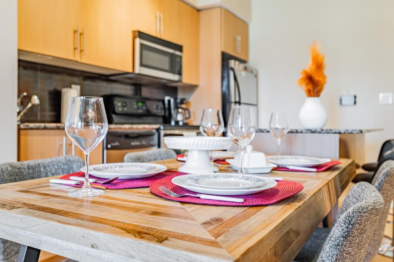 Apartment Bremner Toronto