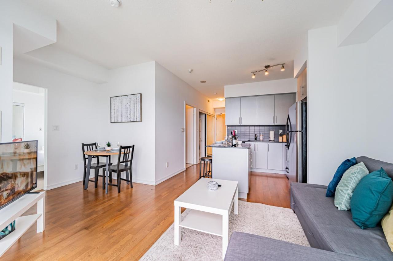 Bremner Apartment