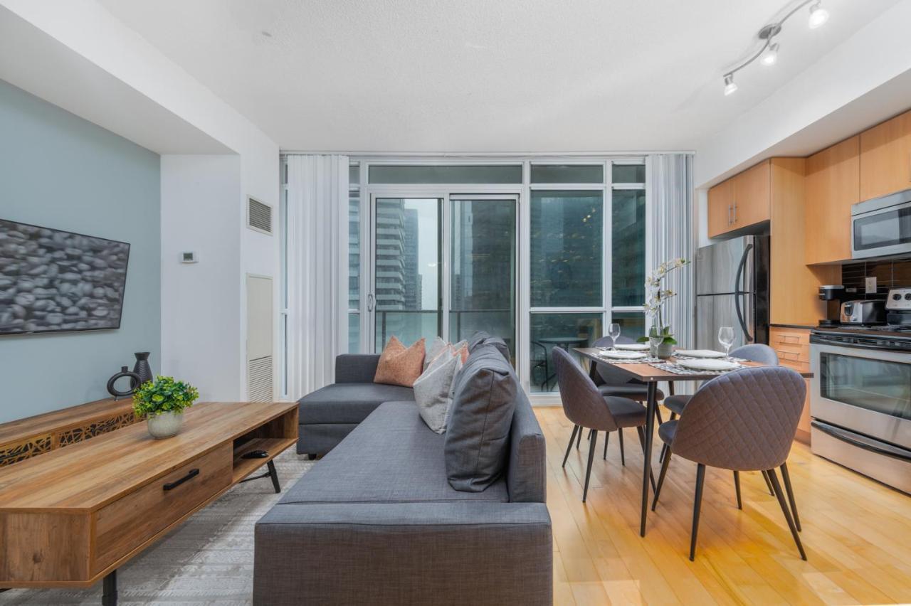 Bremner Apartment
