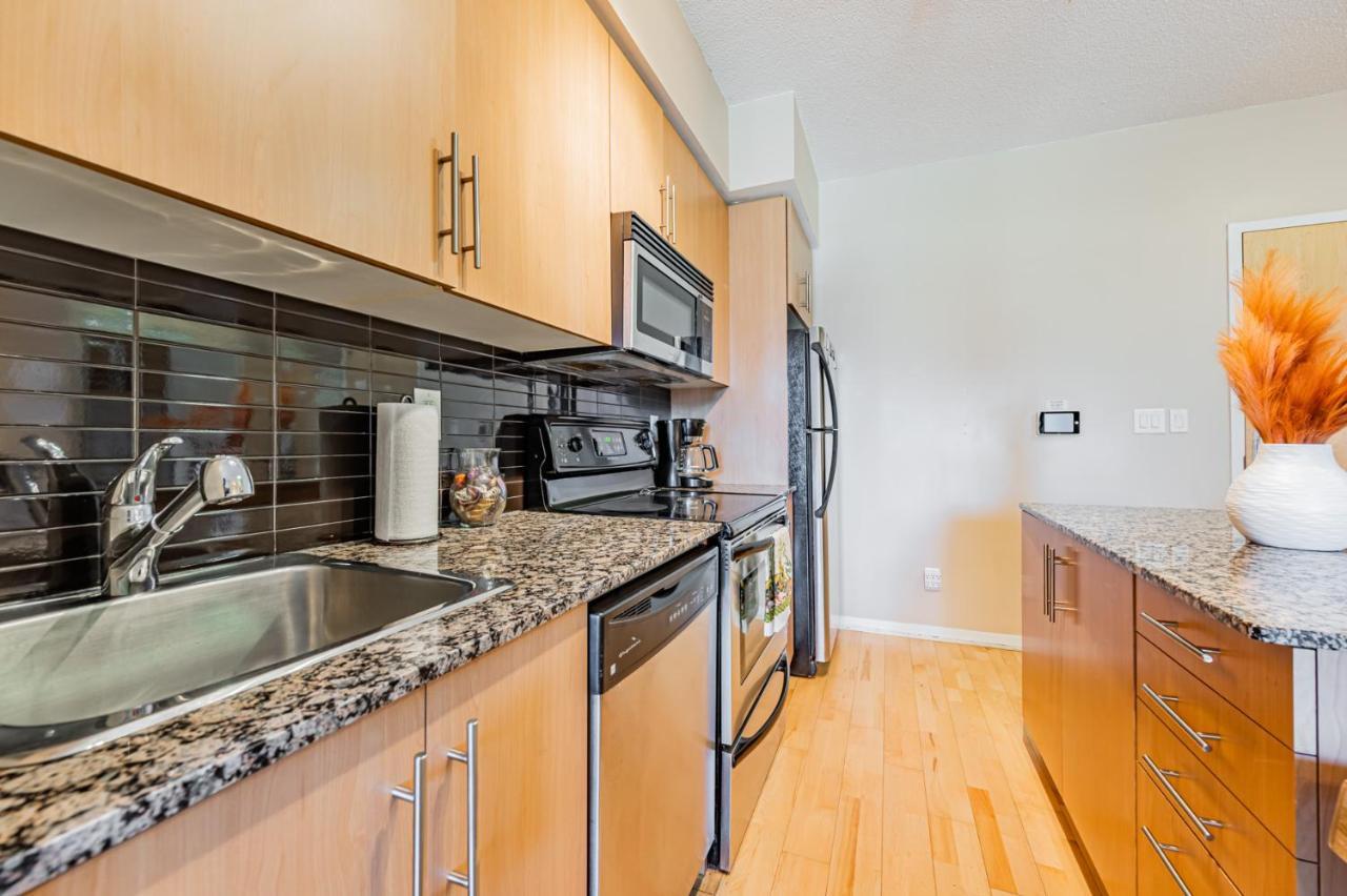 Apartment Bremner Toronto