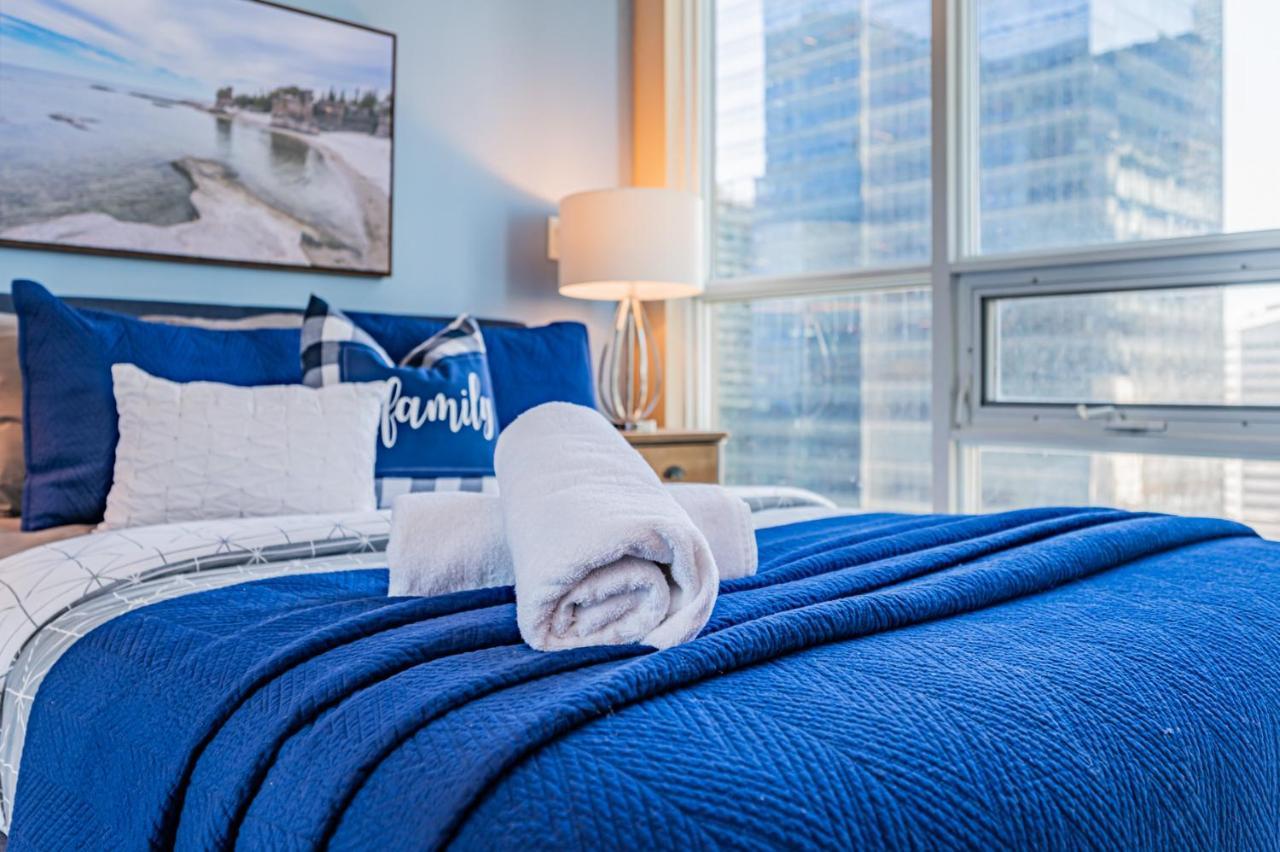 Apartment Bremner Toronto