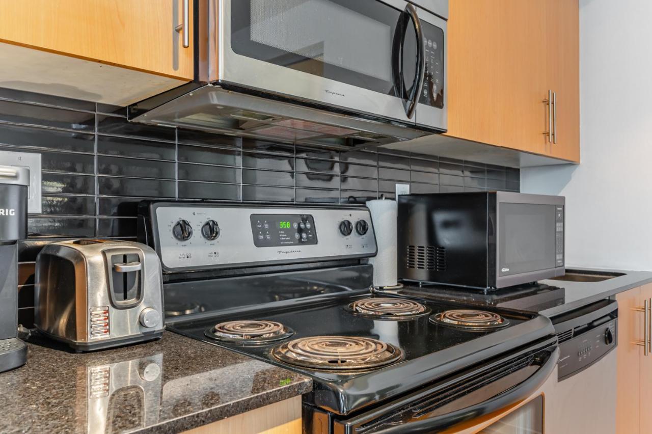 Apartment Bremner Toronto