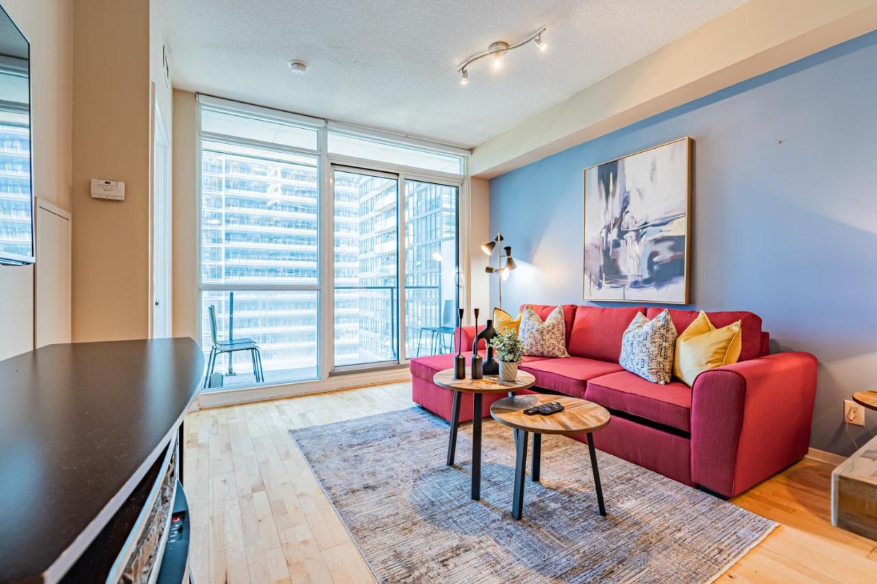 Bremner Apartment *