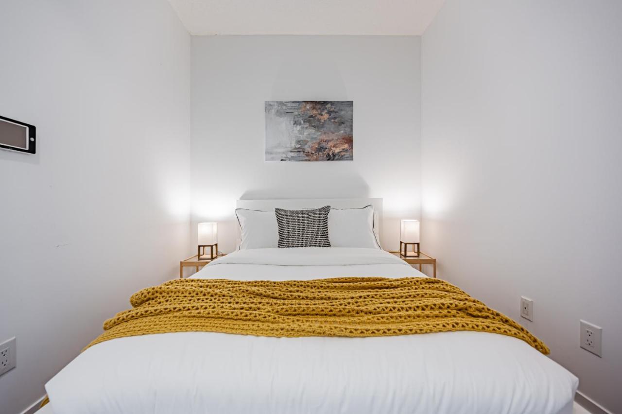 Bremner Apartment *