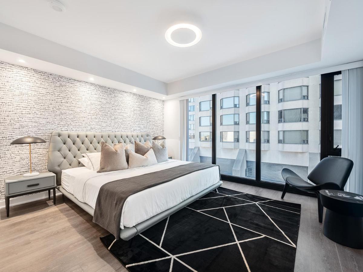 Yorkville Plaza Suites Hotel 5*