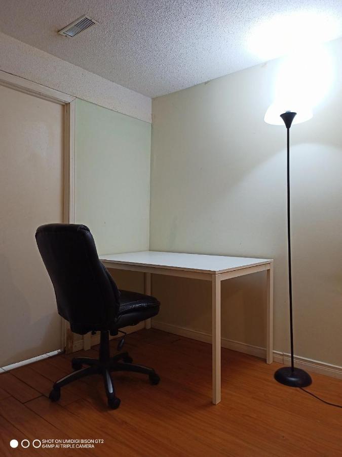 Stb - Cozy Nest - Double Bedroom With Private Washroom Guest house Toronto