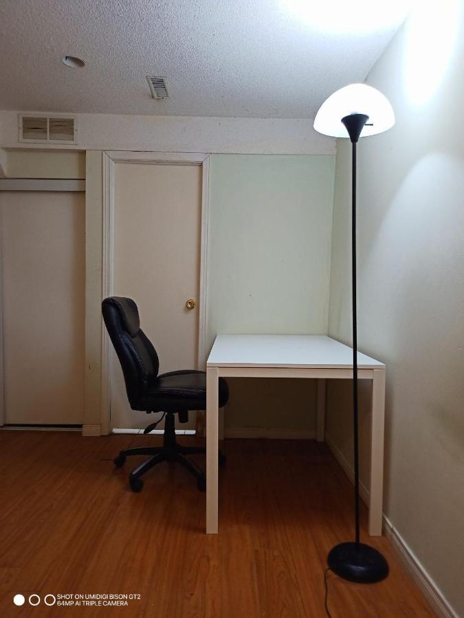 Stb - Cozy Nest - Double Bedroom With Private Washroom *
