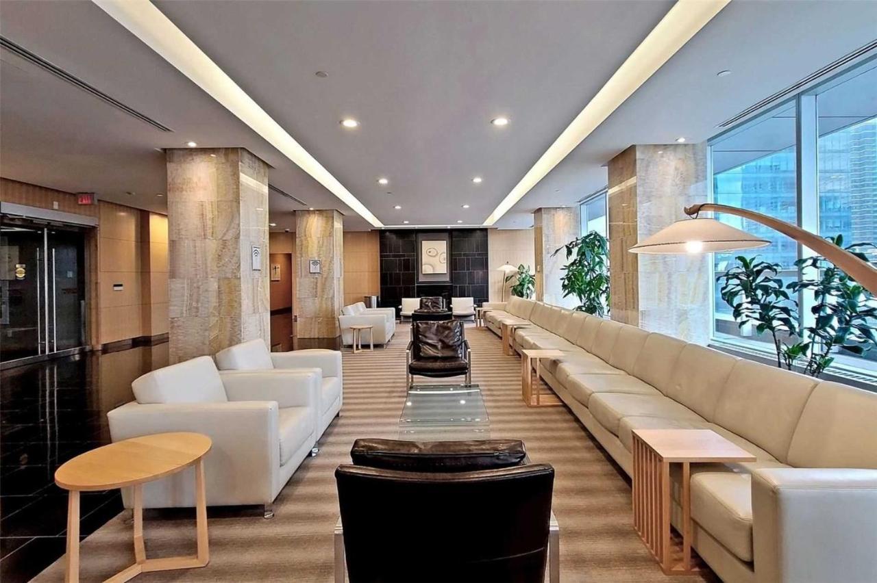 Newly Renovated Cozy Condo/union Station Homestay Toronto