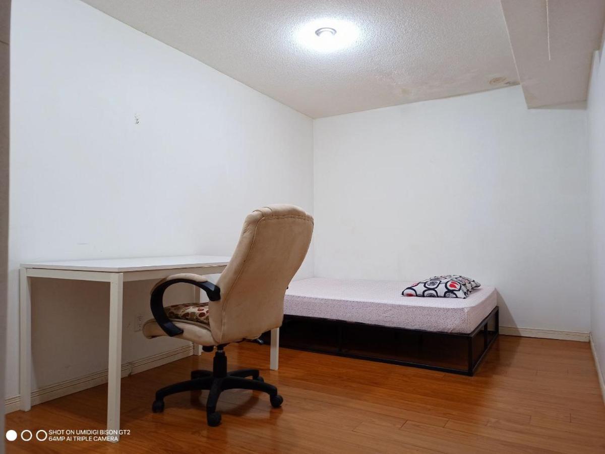 Guest house Stb-cozy Nest-b Toronto