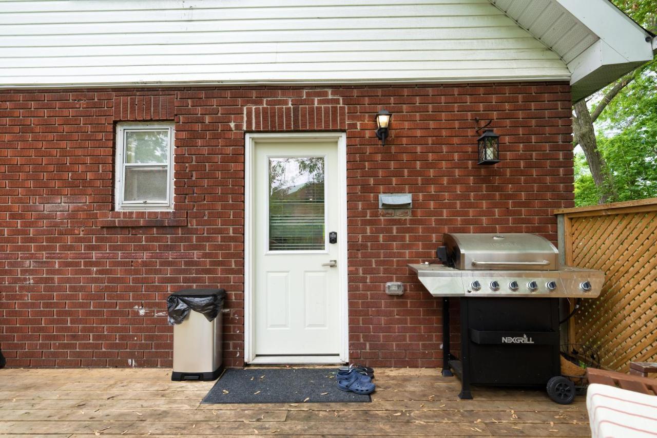 Close To Mall With Private Toilet, Free Wi-fi And Parking