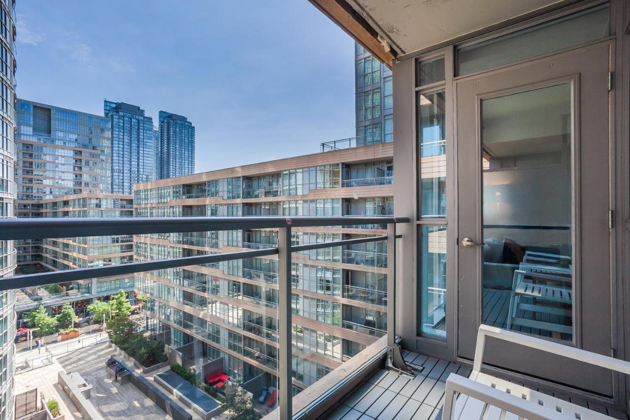 Cozy 2br Close To Cn Tower & Harbourfront Apartment Toronto