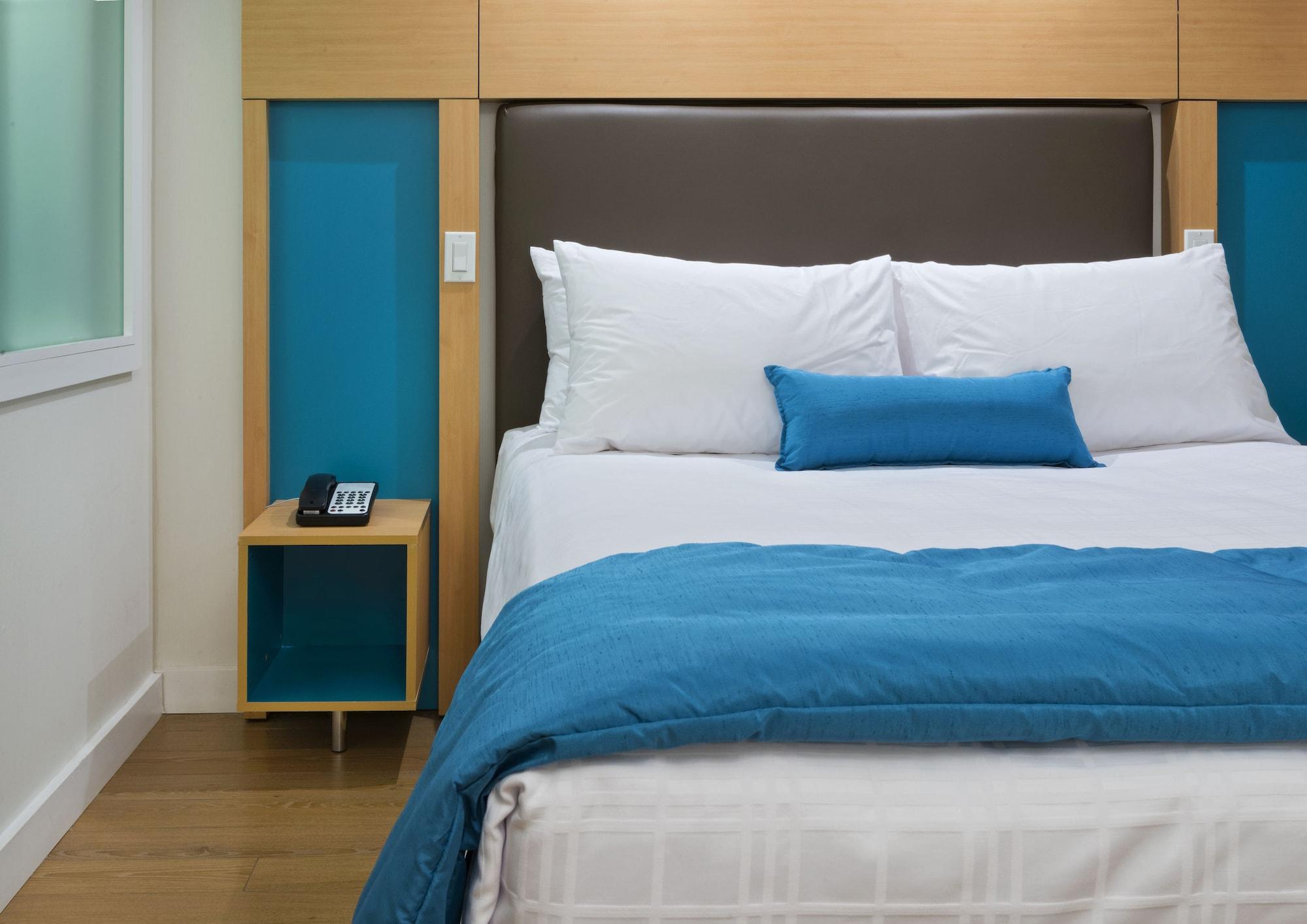 Bond Place 3* Toronto