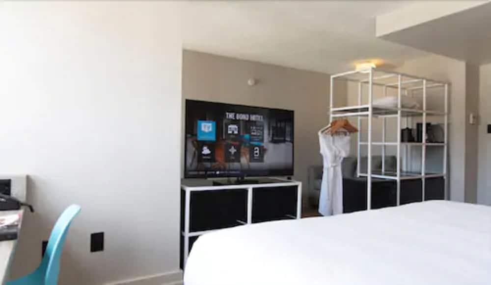 Bond Place Hotel 3*