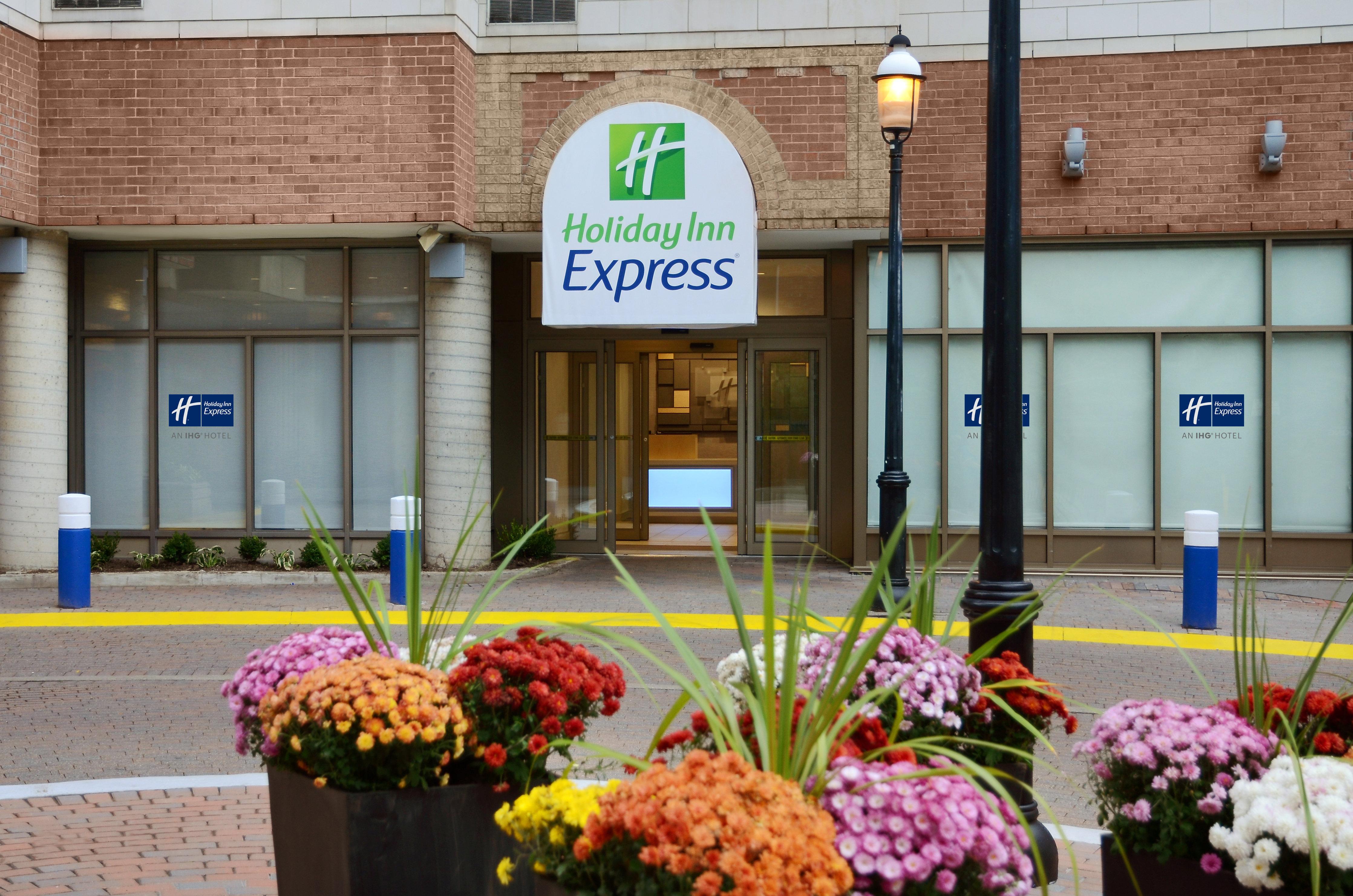 Hotel Express Downtown By Ihg