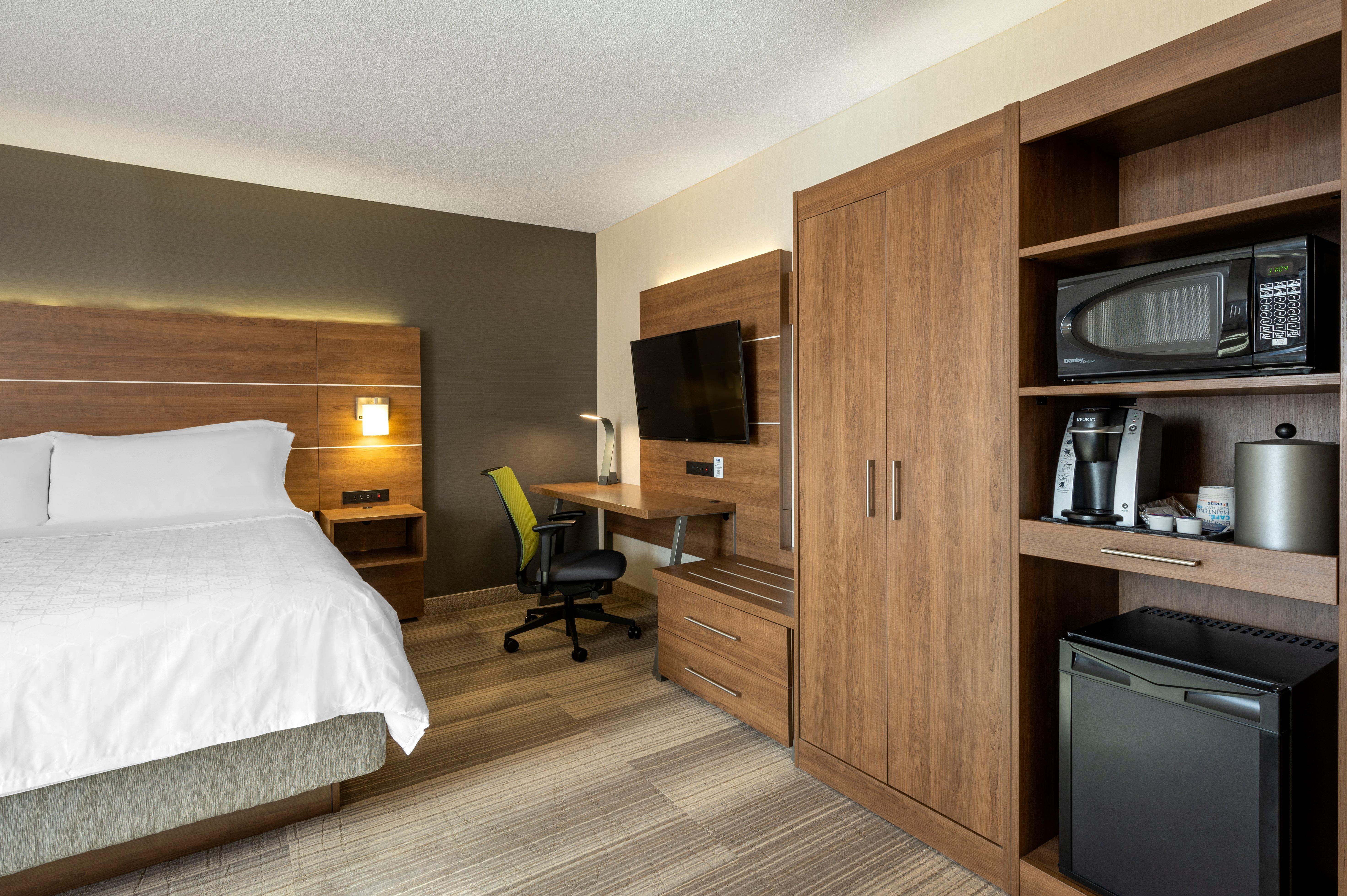 Hotel Express Downtown By Ihg 3*