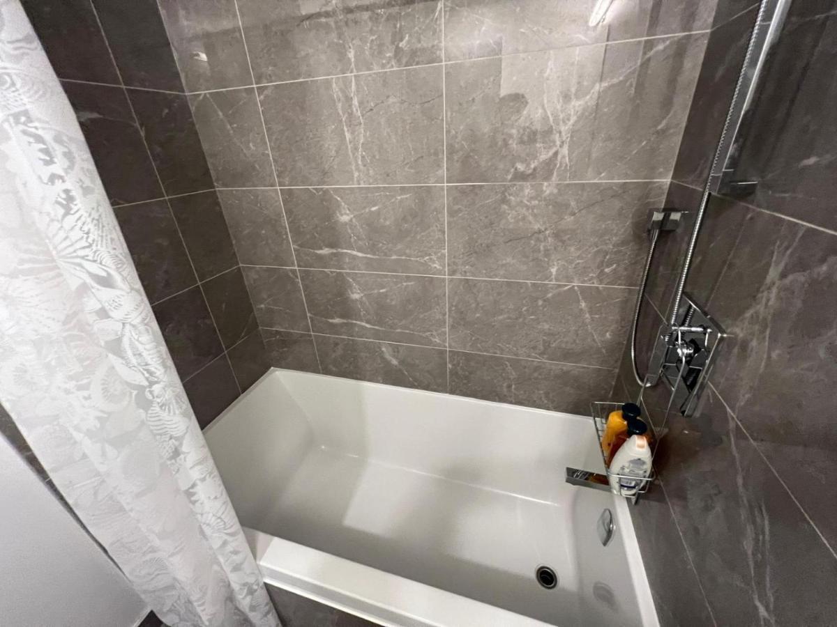 Perfectly Located Cozy Open-concept *