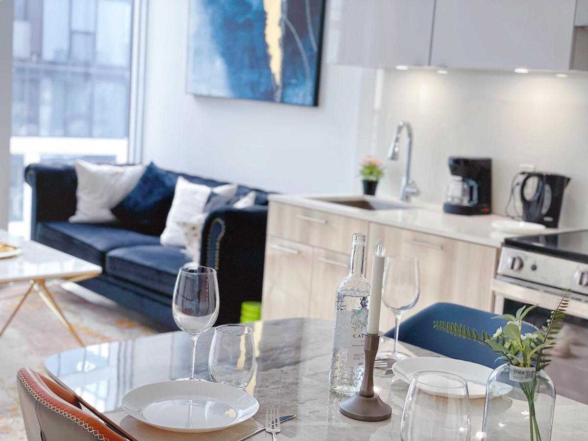 Infivilla Boutique Penthouse-live In The Sky With Amazing Lakeview! Downtown Toronto!b Apartment *