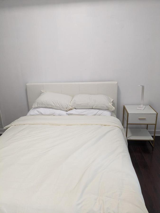 Apartment Ice
