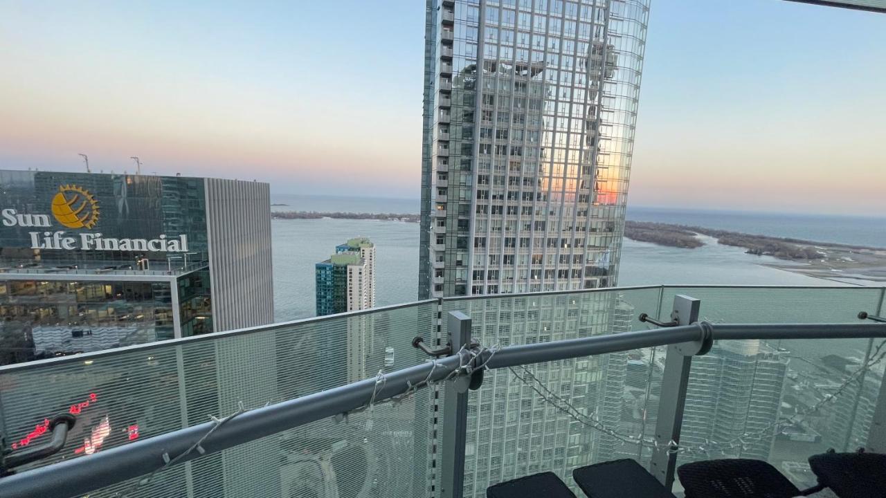 Comfort Opulence Suites Superior 3 Bedroom 48th Floor With View Hotel Toronto