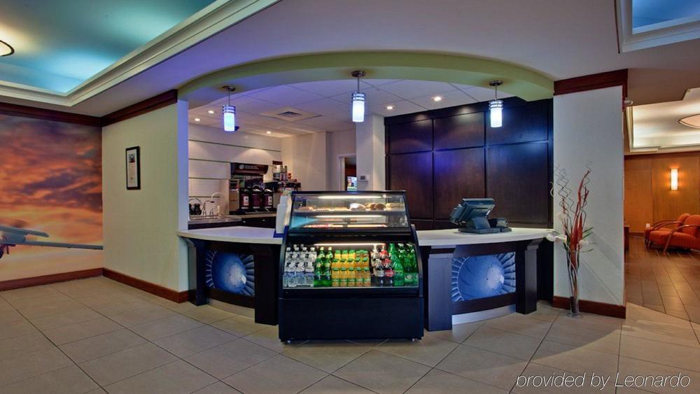Western Premier Airport Carlingview 3*