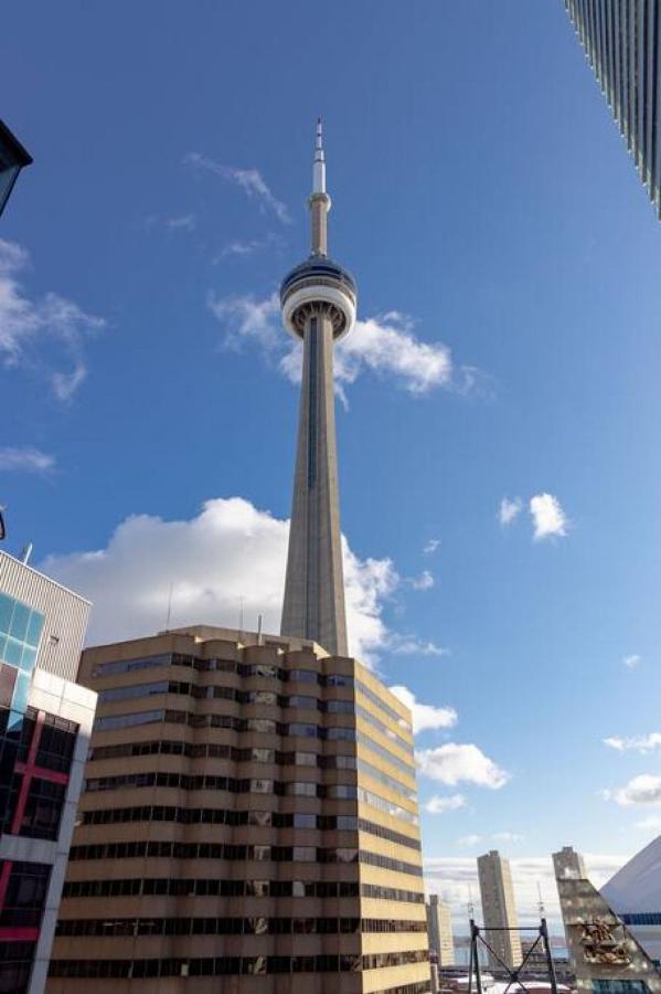1 Bedroom Furnished With Balcony Across Cn Tower *