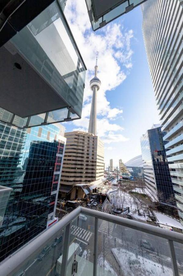 Holiday home 1 Bedroom Furnished With Balcony Across Cn Tower Toronto