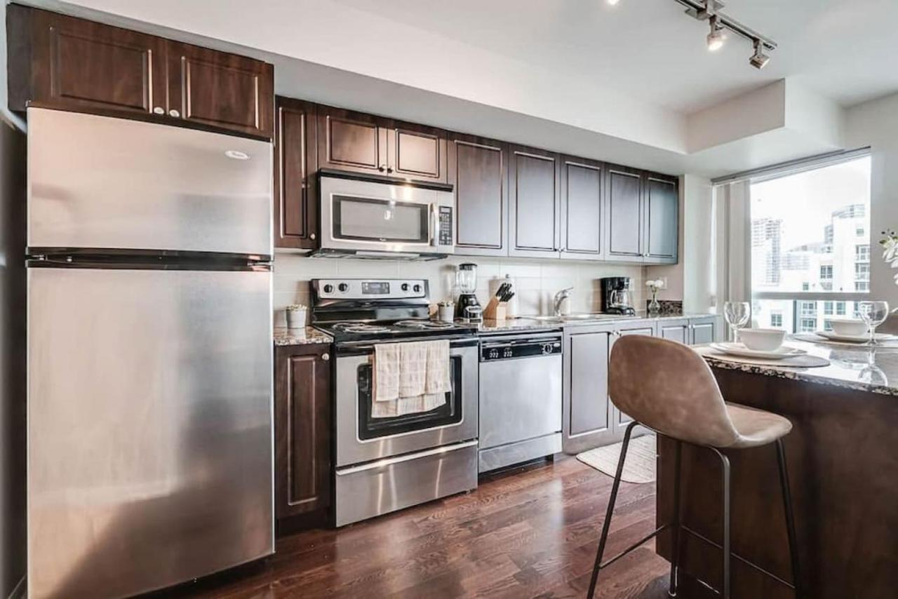 Beautiful 1bd 1ba And Views Toronto