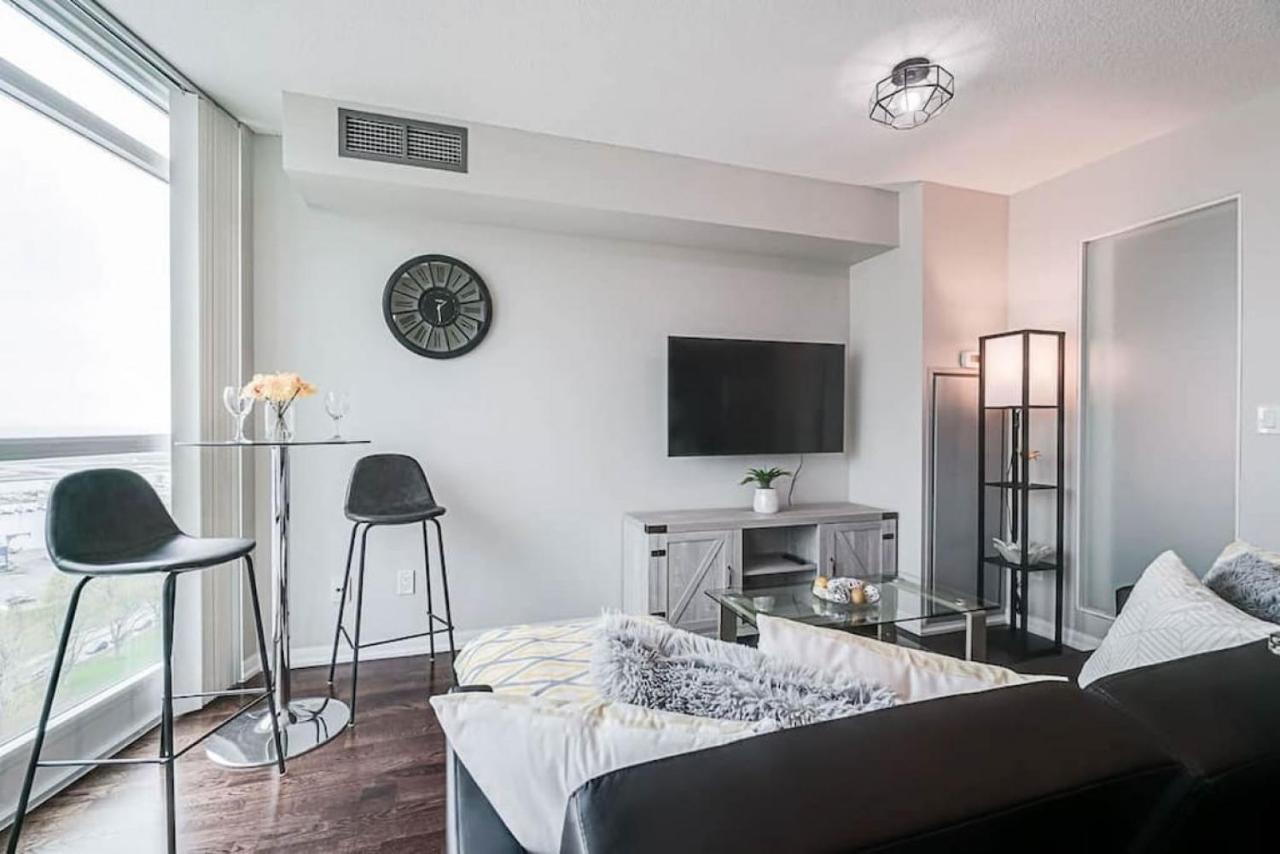 Beautiful 1bd 1ba And Views *