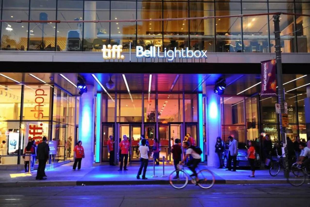 1 Bedroom Furnished With Balcony Across Cn Tower