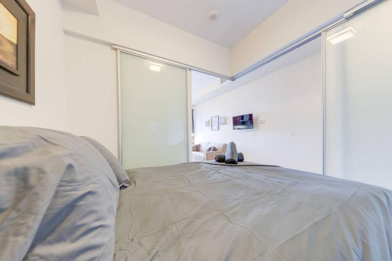 Holiday home 1 Bedroom Furnished With Balcony Across Cn Tower