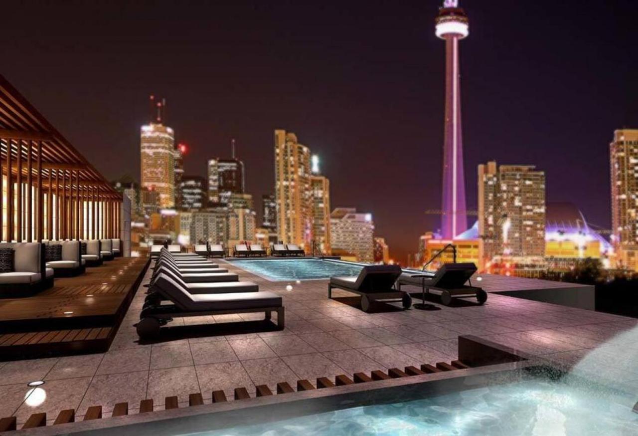 3br Rooftop Pool Gym Steps To Mtcc And Cn Tower With Parking