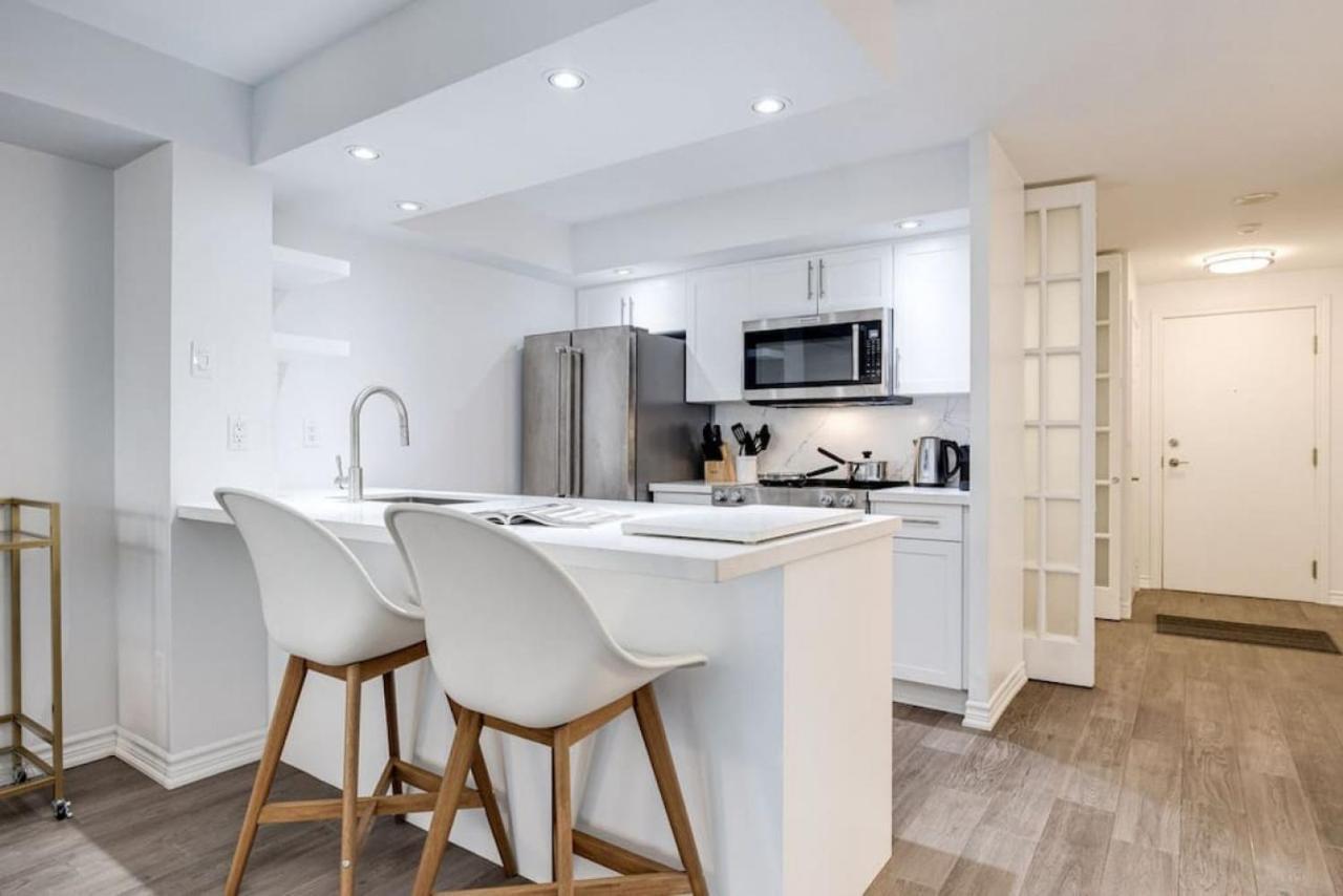 Urban With Highspeed Wifi Near Shopping Malls * Toronto